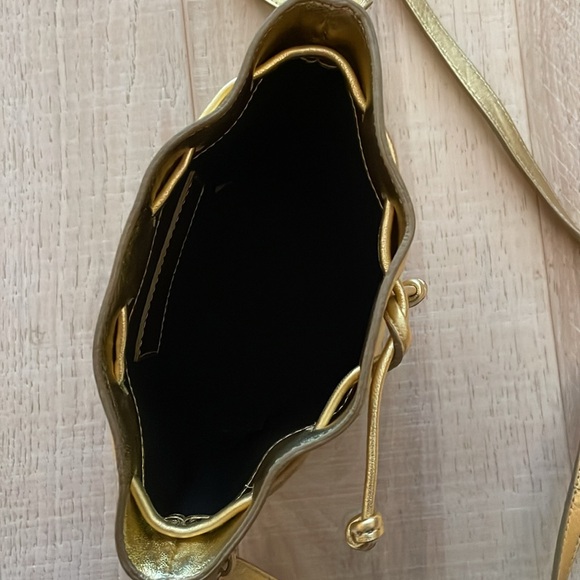 Sezane Gold Leather Farrow Bucket Bag. - Picture 11 of 14